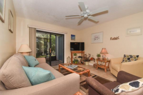 Cozy 2 bedroom 2 bath condo located within walking distance to the beach SC109